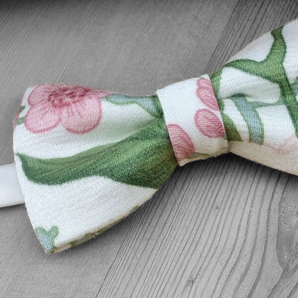 Nœud papillon floral pour enfant
