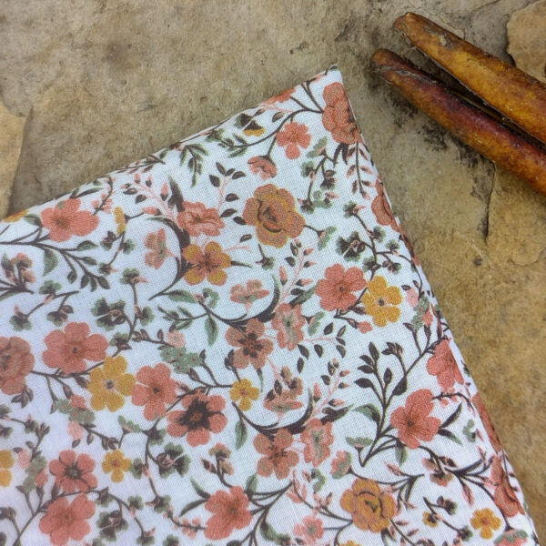 Pochette costume à fleurs orange brûlée