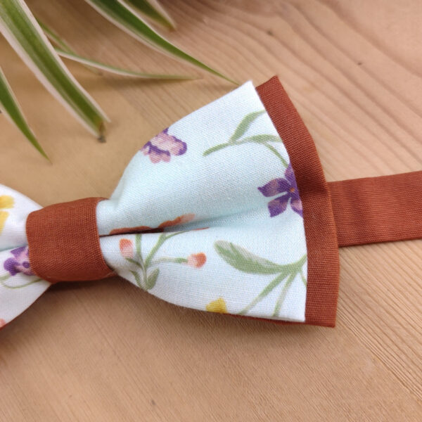 Noeud papillon enfant vert tendre et terracotta/noisette