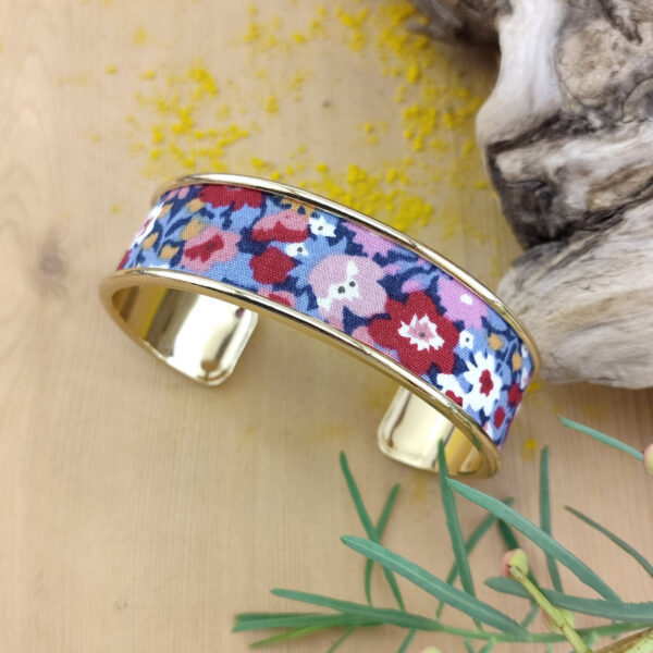 Bracelet manchette laiton et tissu bordeaux fleuri