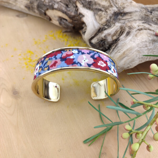 Bracelet manchette laiton et tissu bordeaux fleuri