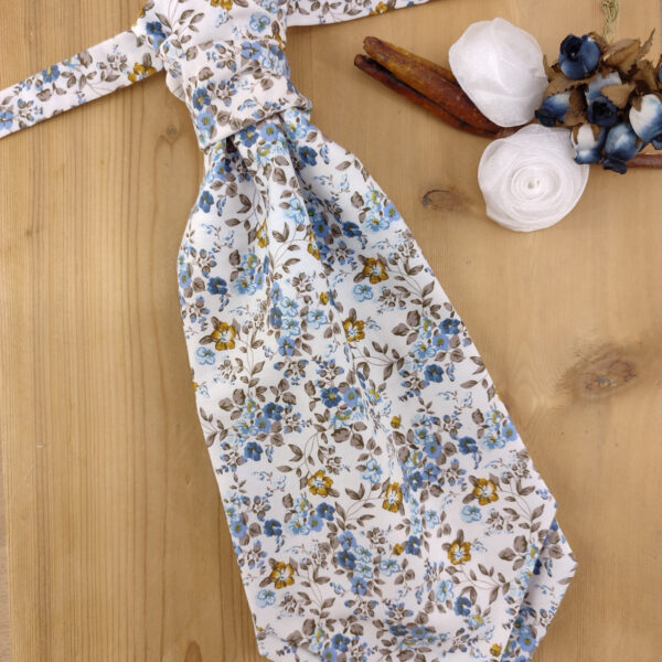 Lavallière fleurs bleues