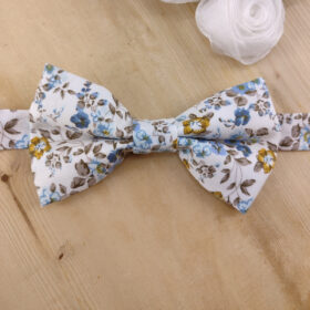 Nœud papillon à fleurs bleues