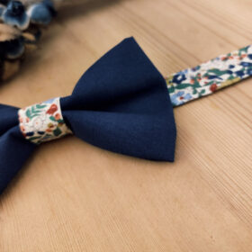Nœud papillon bleu marine
