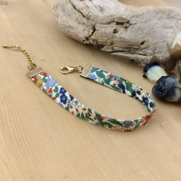 Bracelet tissu fleuri