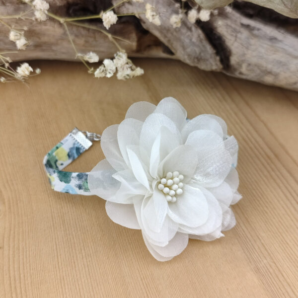 Bracelet tissu fleuri vert avec fleur organza