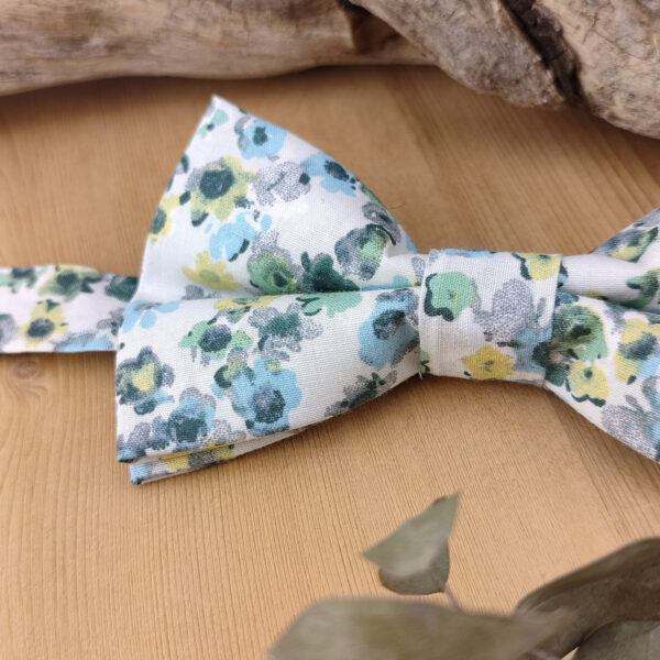 Noeud papillon double floral vert