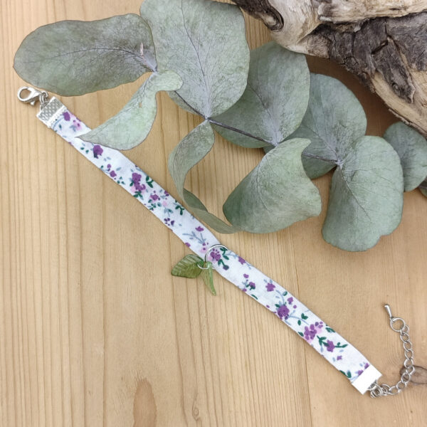 Bracelet tissu Liberty violet avec feuillage résine