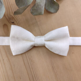 Noeud papillon ivoire façonné pour enfant