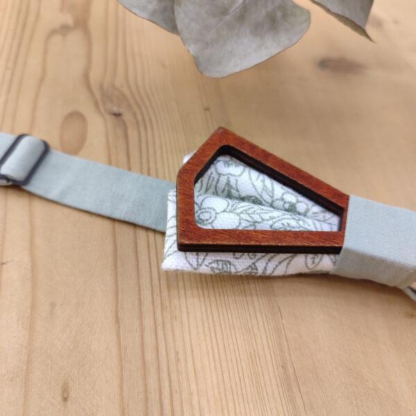 Noeud papillon bois et tissu vert floral