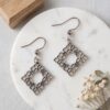 Boucles d'oreilles filigrane carré argenté