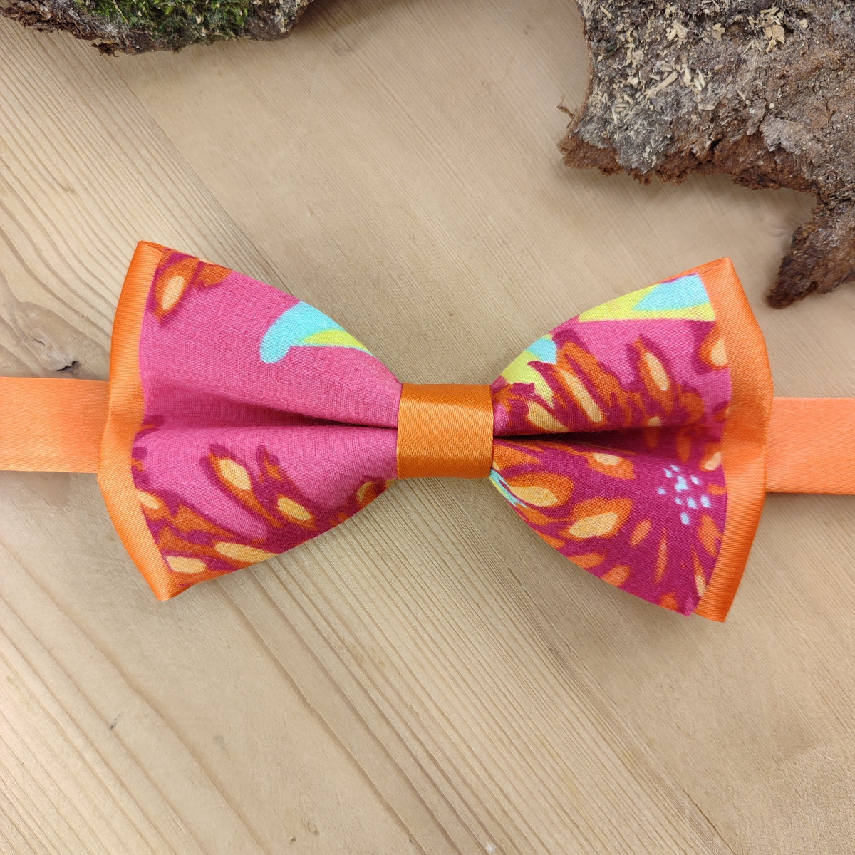 Nœud papillon orange et fuchsia