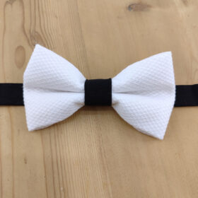Noeud papillon blanc texturé