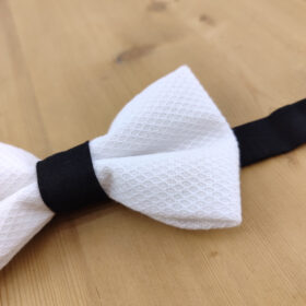 Noeud papillon blanc texturé