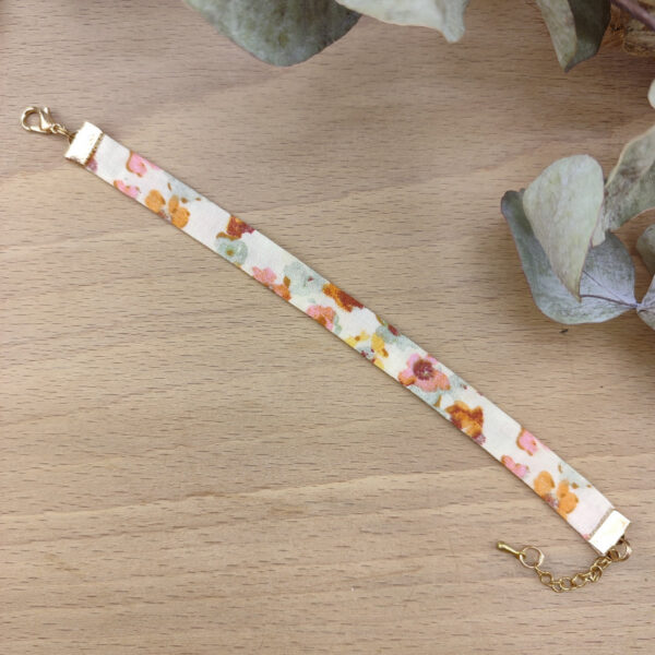 Bracelet Liberty vert sauge personnalisable – trèfle porte-bonheur argenté