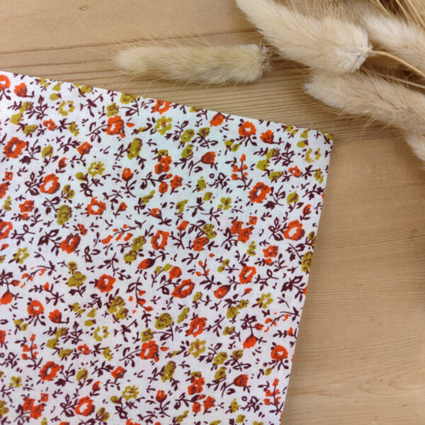 Pochette de Costume en Coton Liberty – Collection Fleurie Orange & Verte