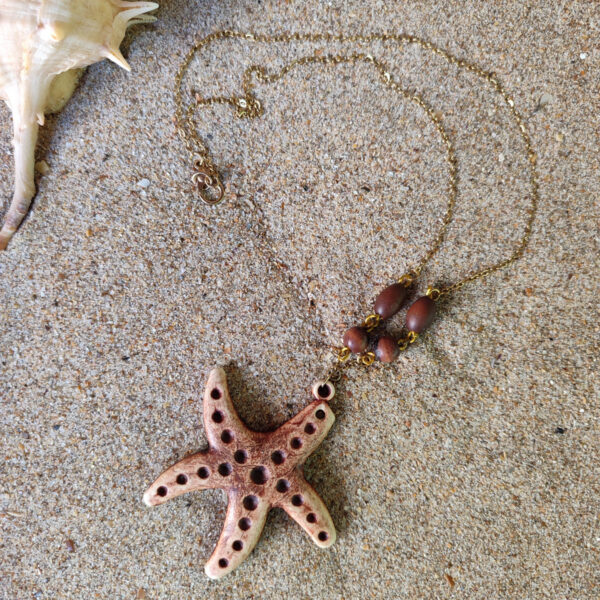 Collier Étoile de Mer en résine effet Bois & Perles chêne