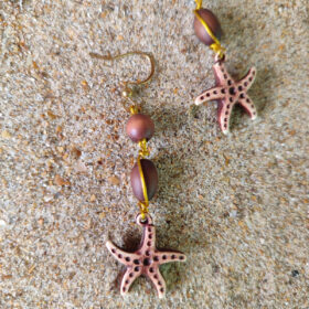 Boucles d'Oreilles Étoile de Mer en Résine & Perles Bois — Style Bohème Marin